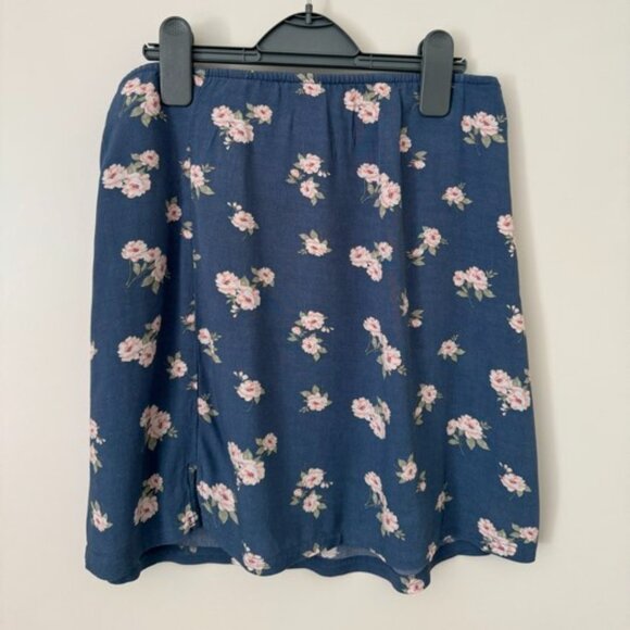 American Eagle Floral Skirt - Picture 1 of 6